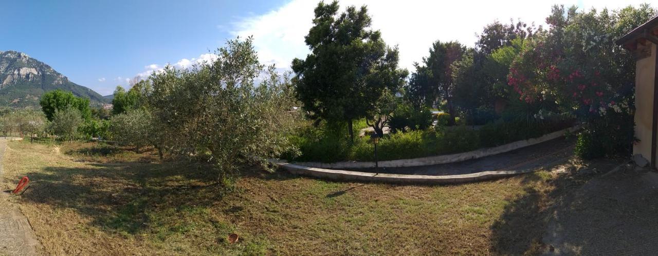 Agriturismo Funtan'Arva Loculi Eksteriør billede